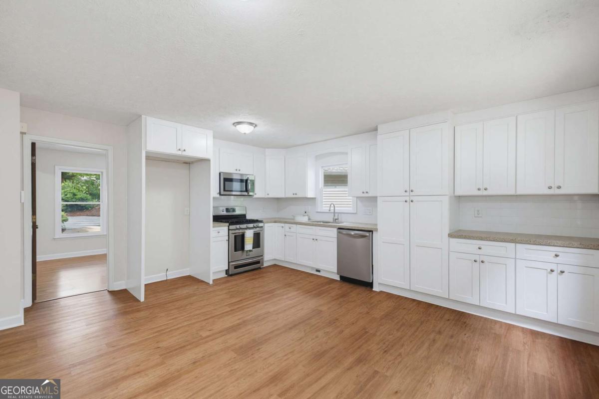 3425 Pebble Hill Drive