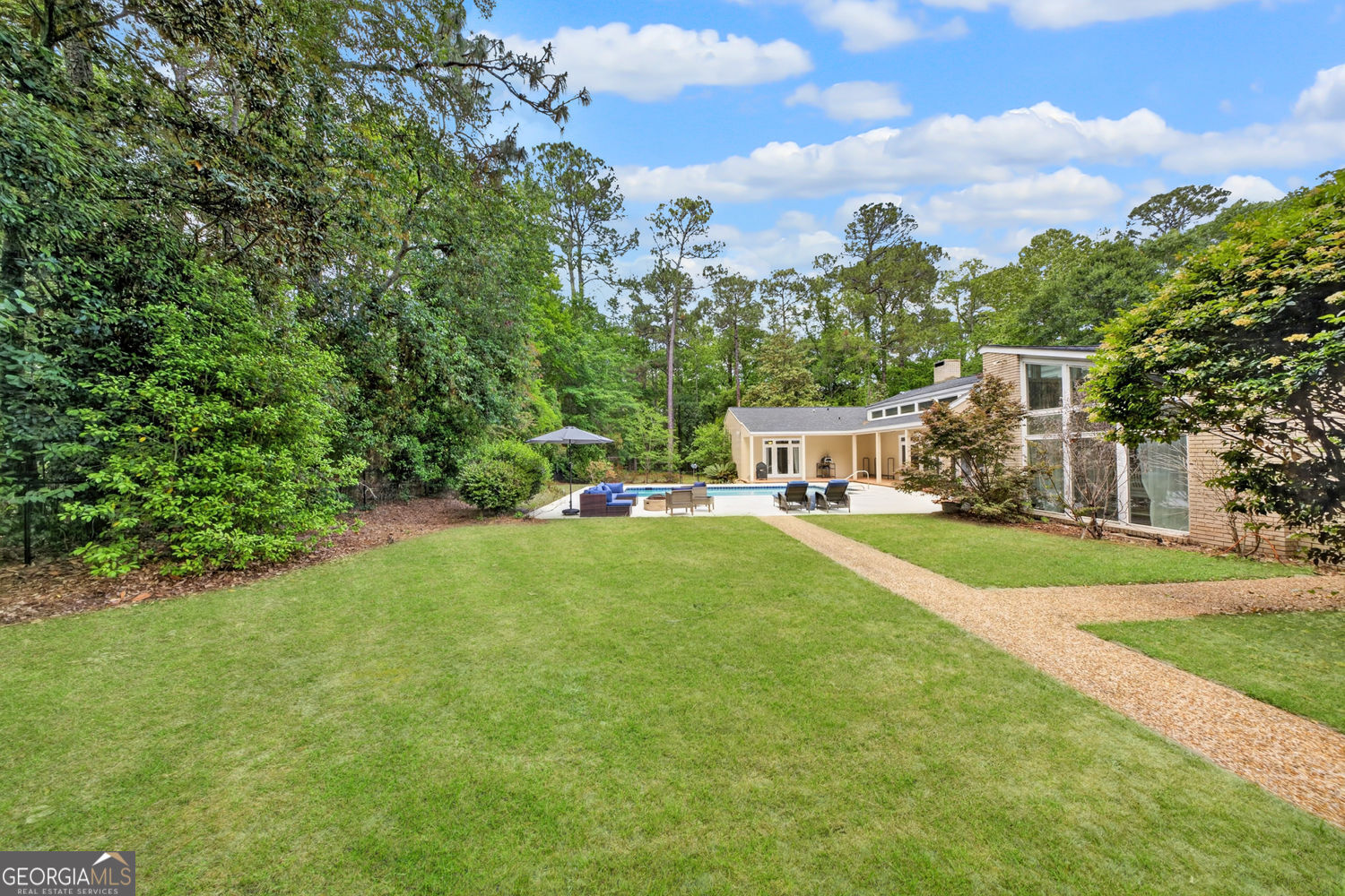 20 Cherokee Road