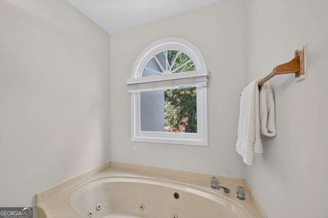 1158 Brookhaven Woods Court NE