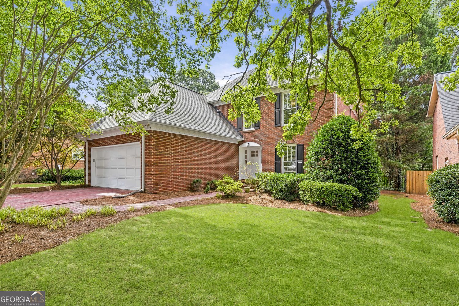 579 N Palisades Circle SE