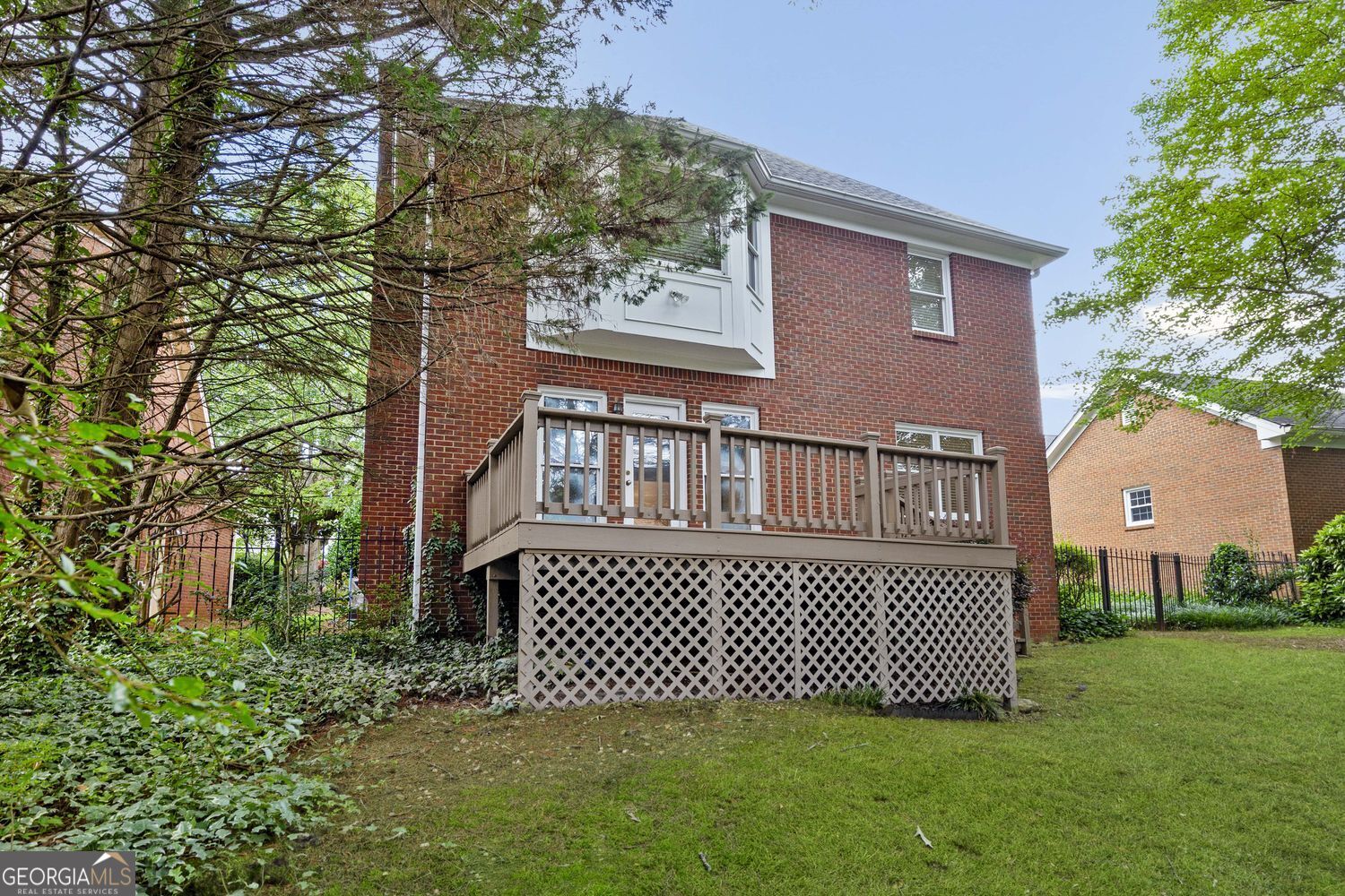 579 N Palisades Circle SE