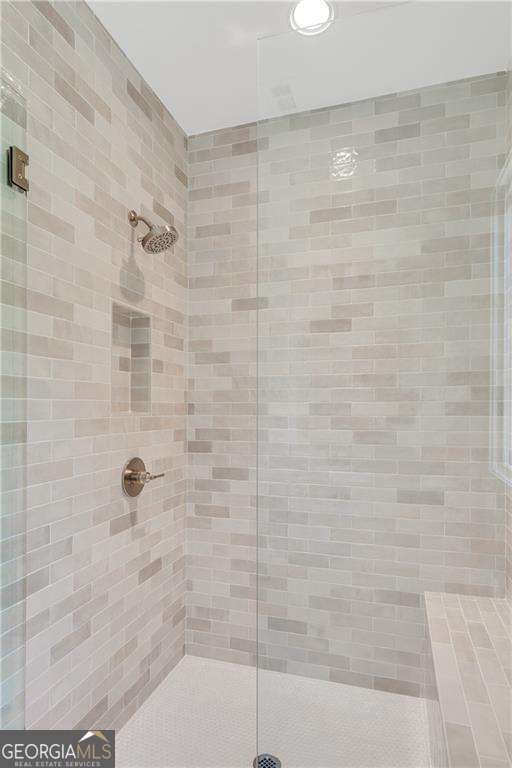 228 Thomas Circle