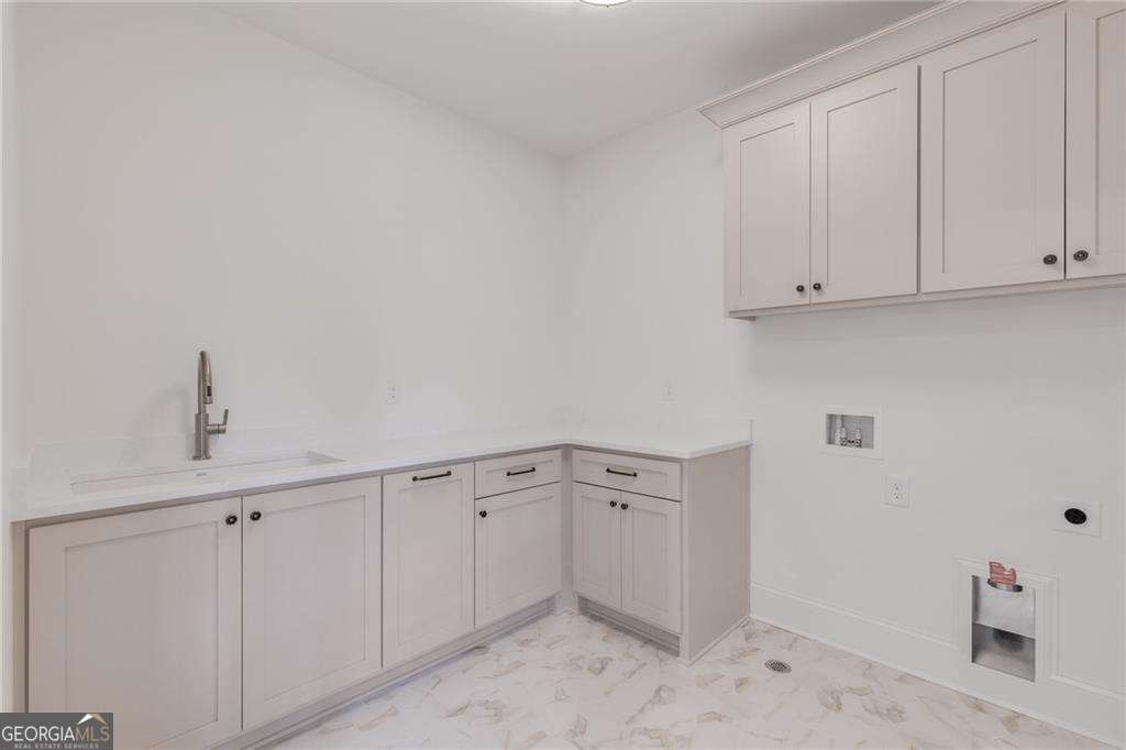 228 Thomas Circle