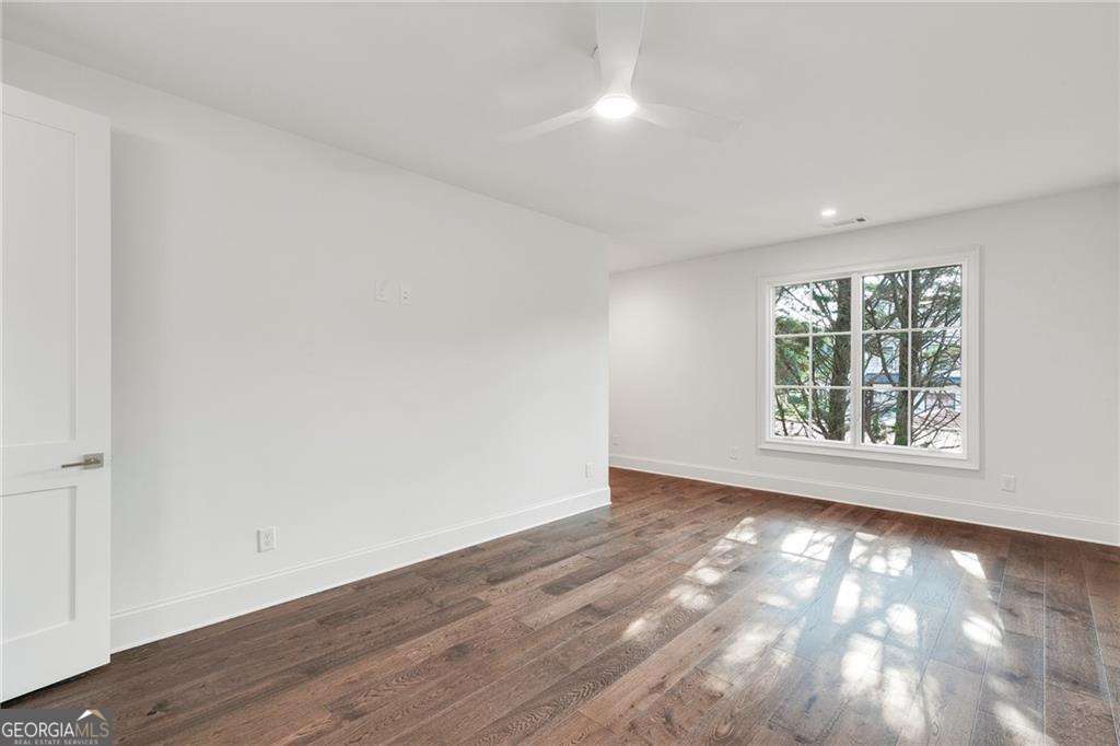 228 Thomas Circle