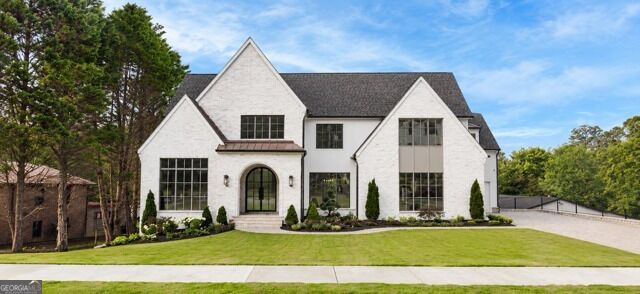 228 Thomas Circle
