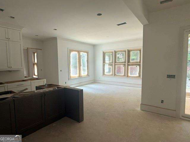2932 Surrey Lane