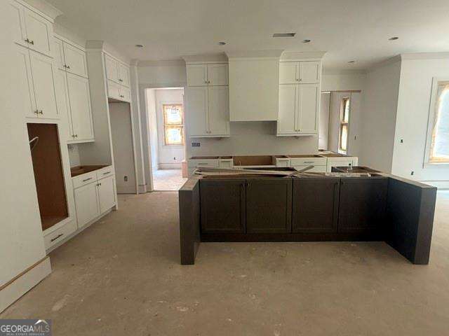 2932 Surrey Lane