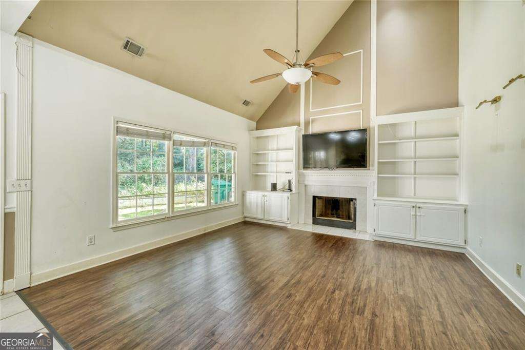 1595 Watercove Lane