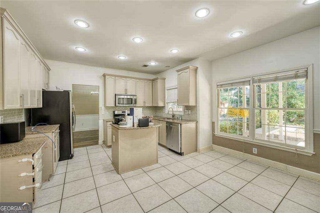 1595 Watercove Lane