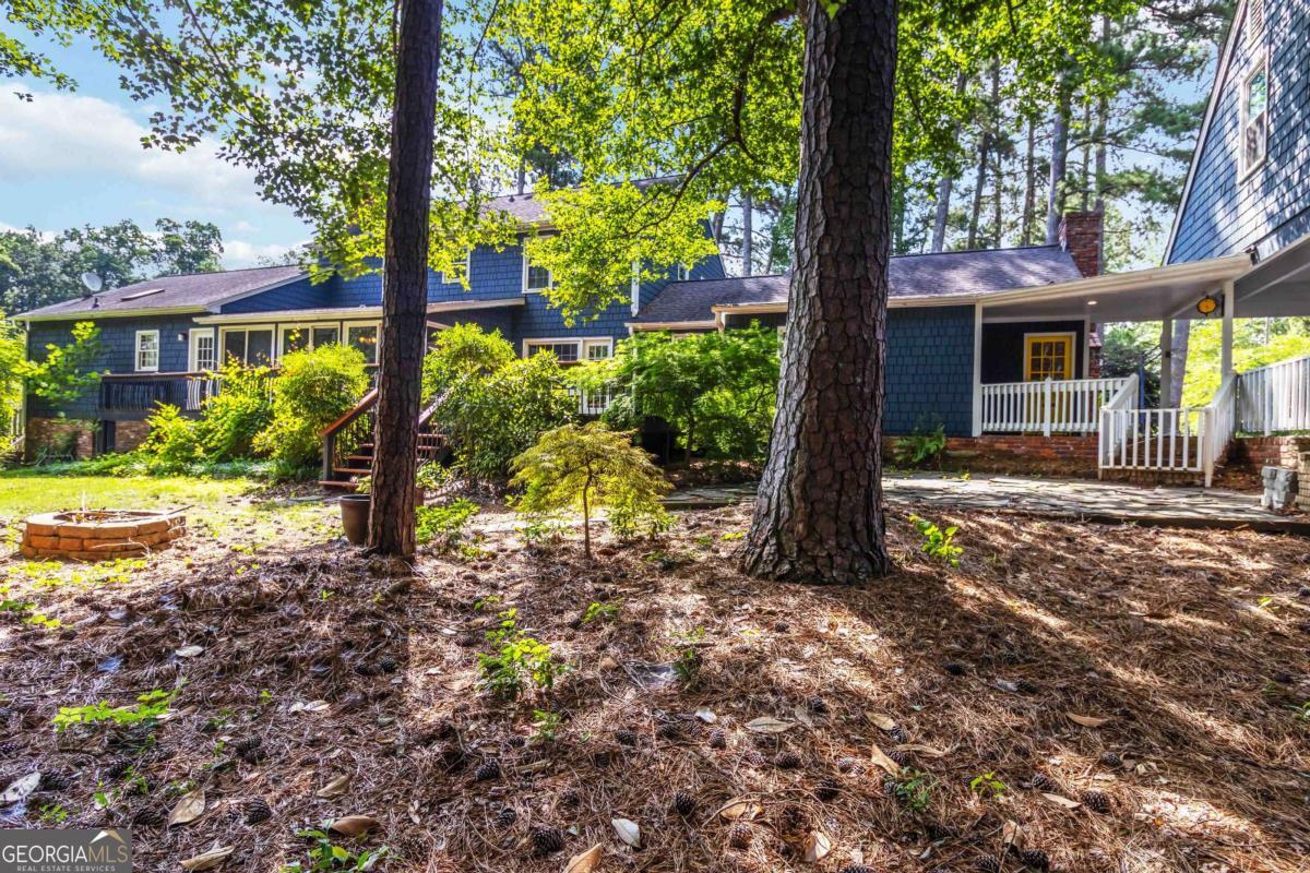 1367 Lansdowne Court SW