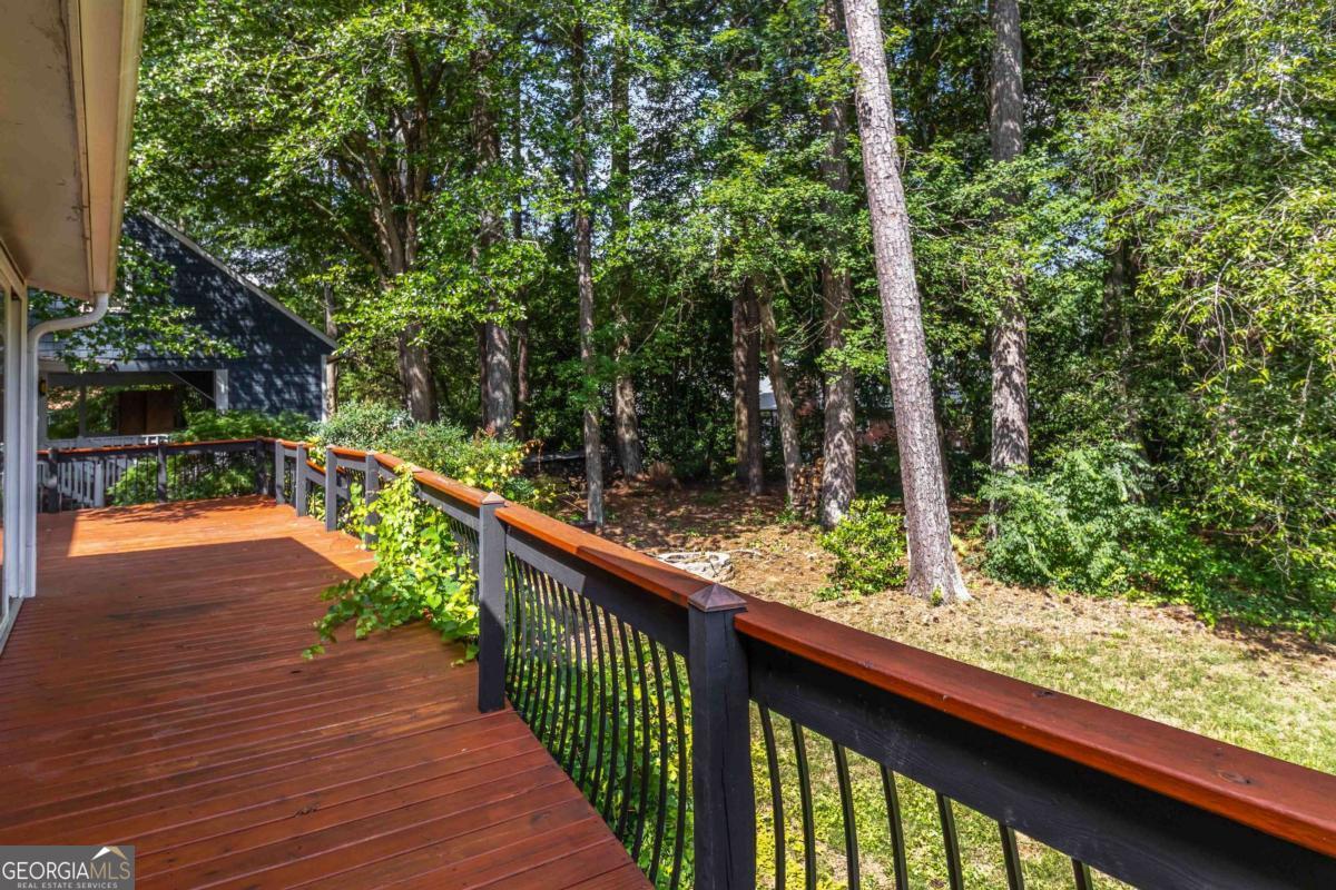 1367 Lansdowne Court SW