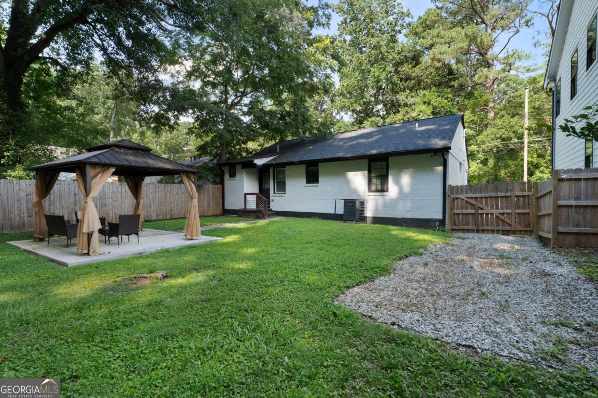 537 Westmeath Drive SW