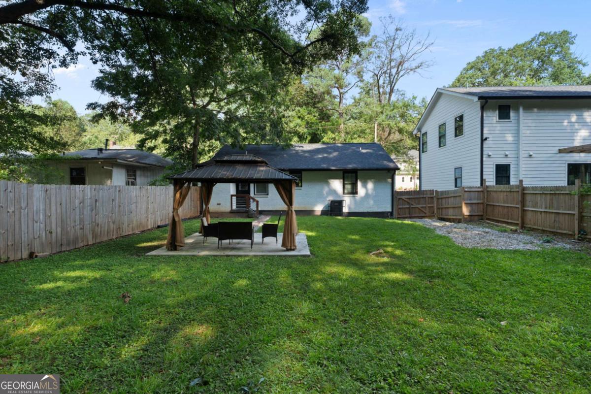537 Westmeath Drive SW