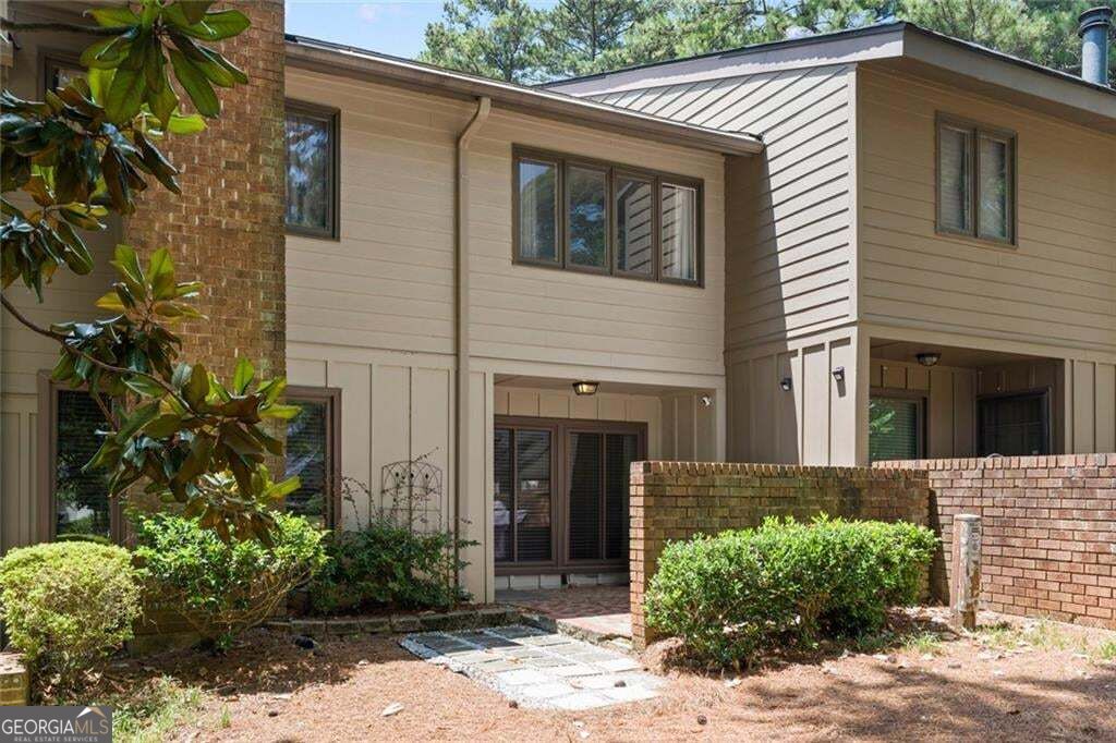 897 Cedar Canyon Square SE