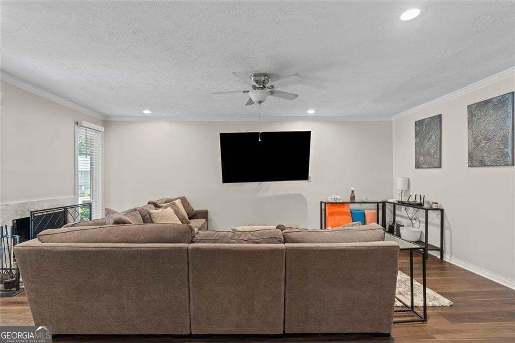 897 Cedar Canyon Square SE