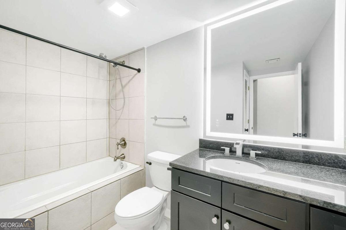 1280 W Peachtree Street NW # 3414