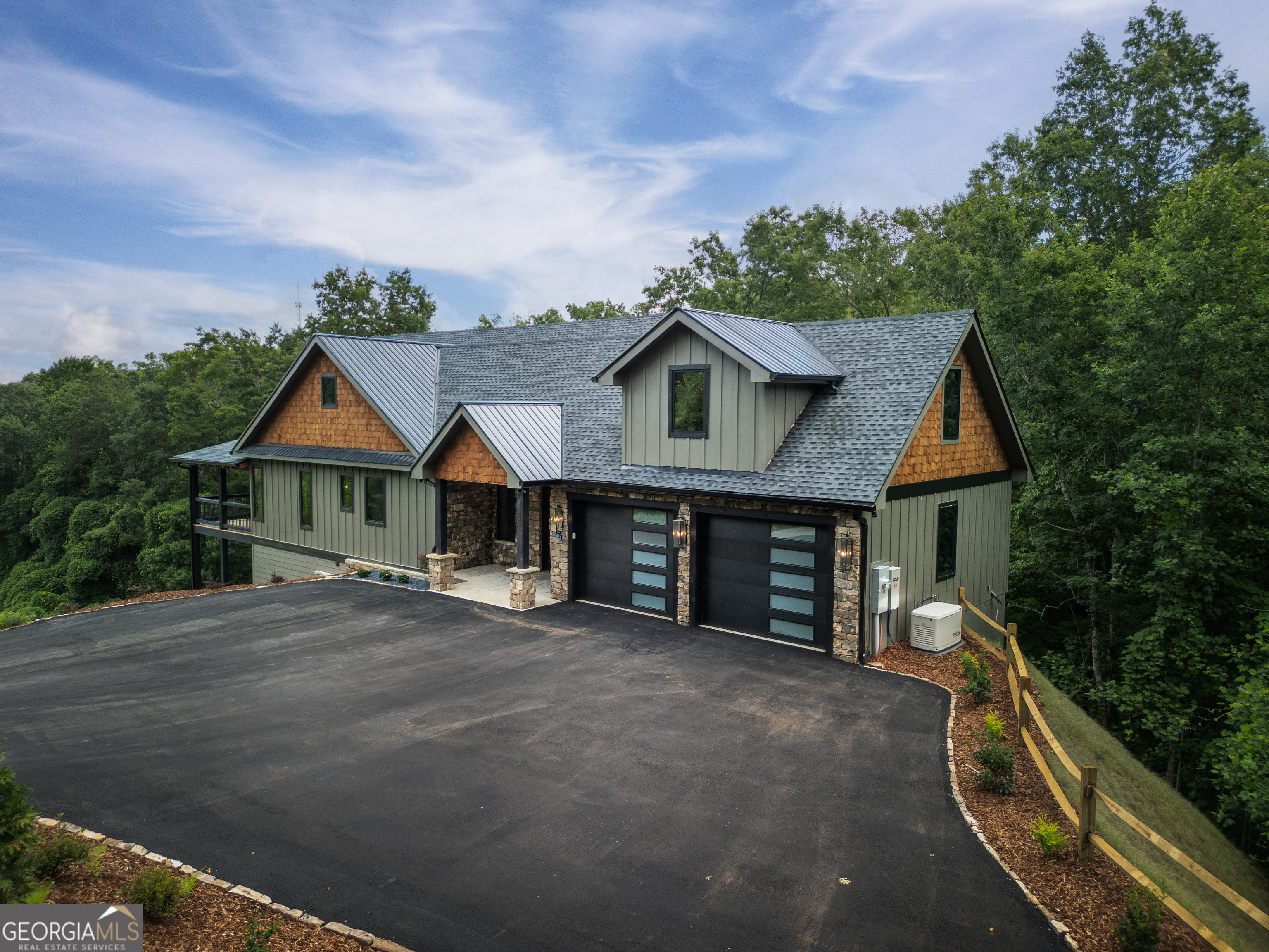 44 Staurolite Mountain Road