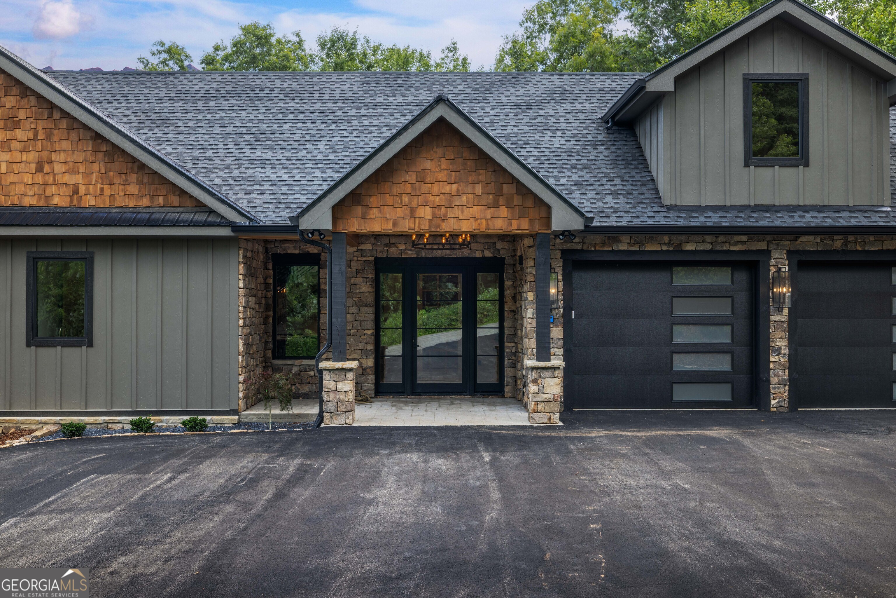 44 Staurolite Mountain Road
