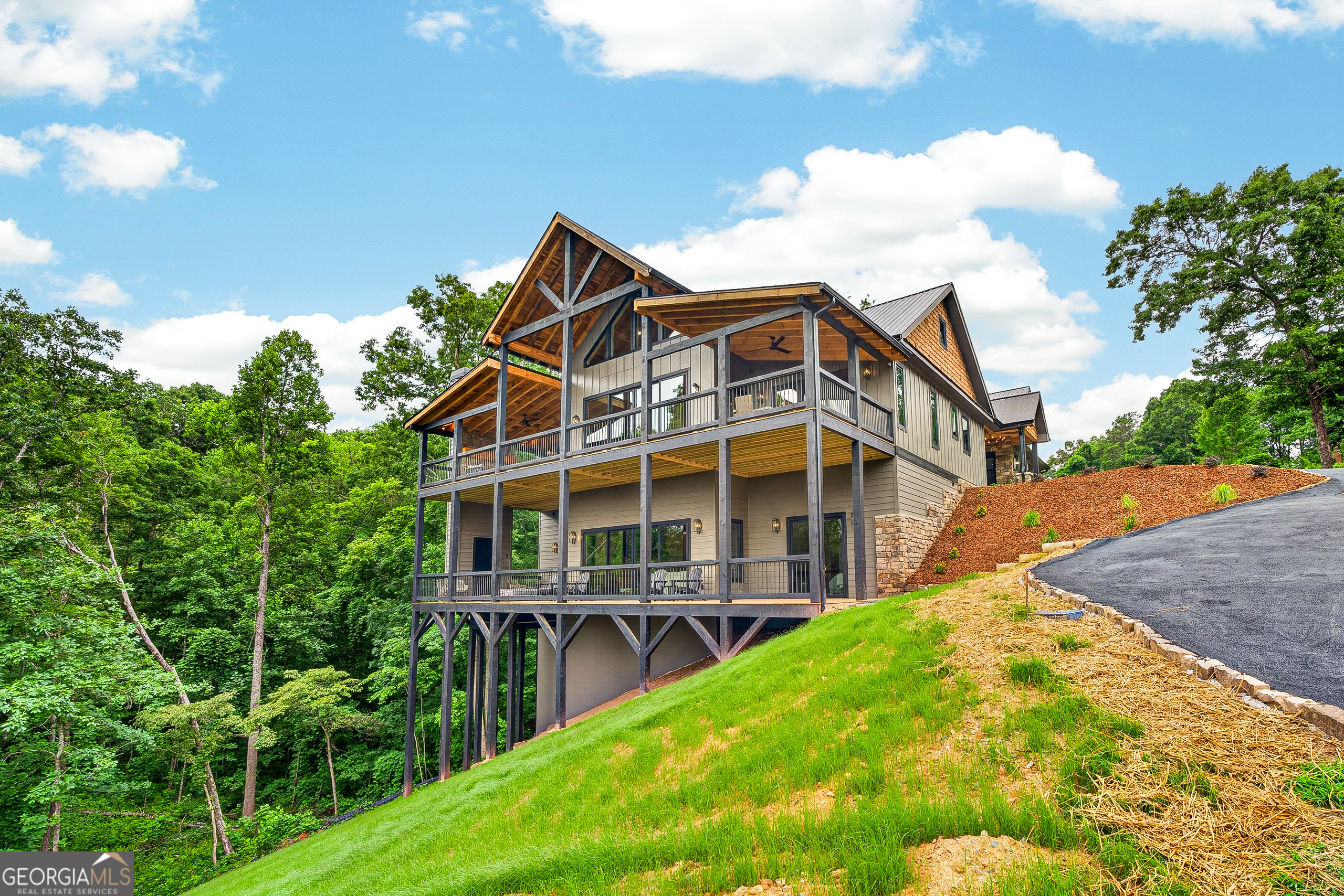 44 Staurolite Mountain Road