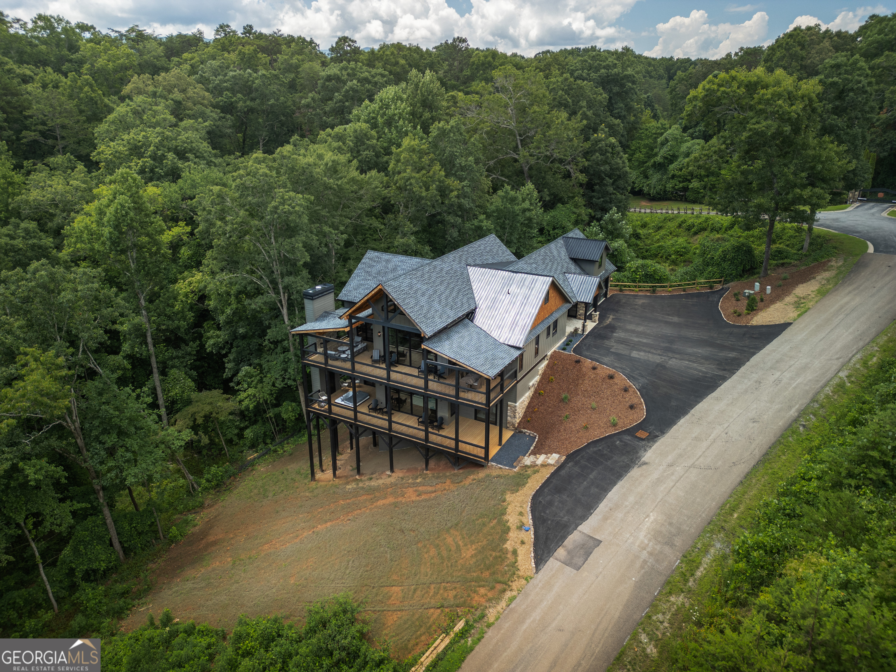 44 Staurolite Mountain Road