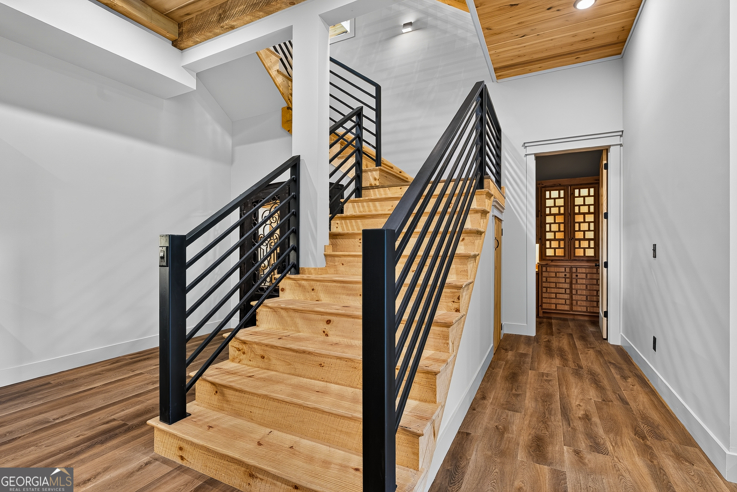 44 Staurolite Mountain Road