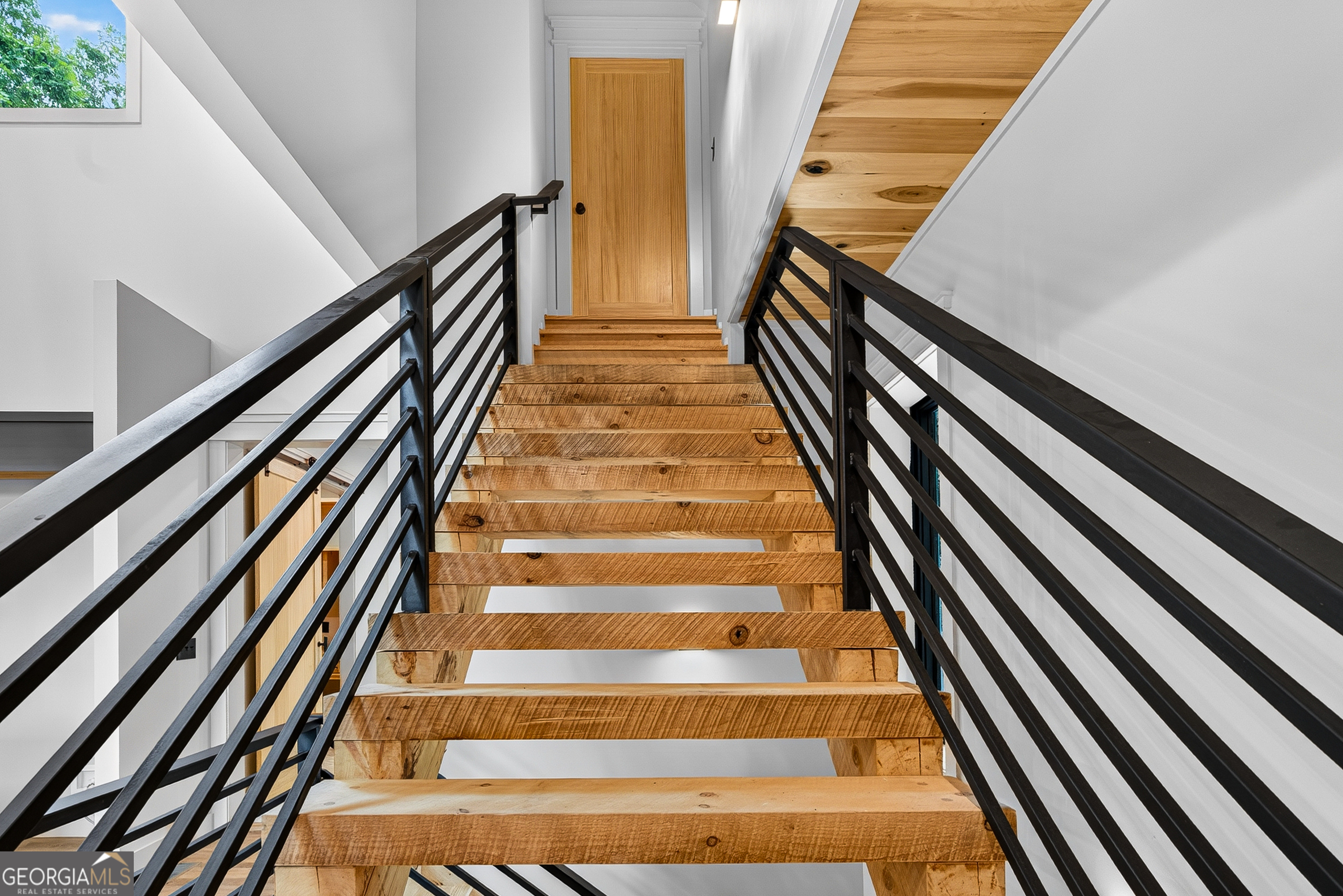 44 Staurolite Mountain Road