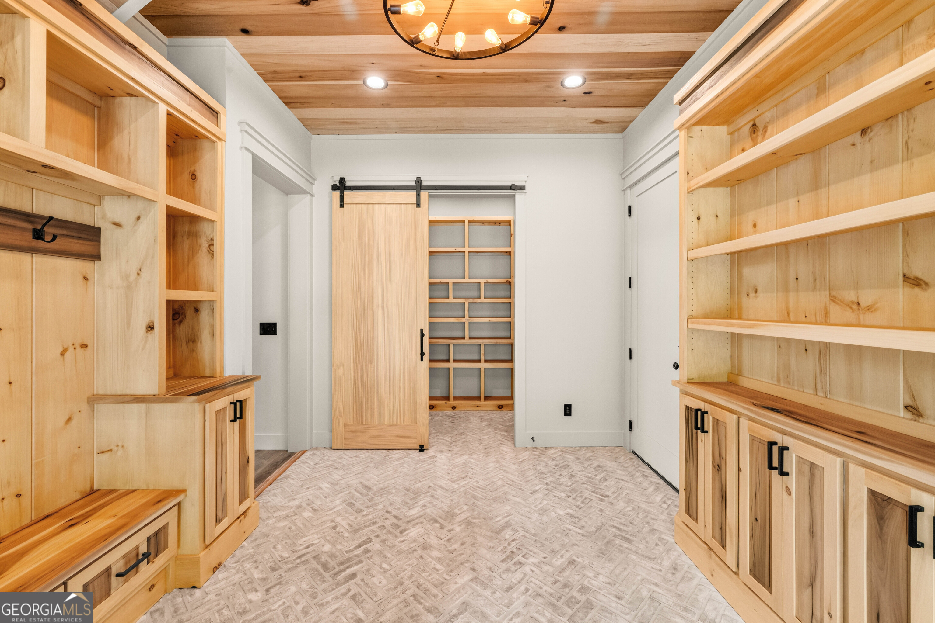 44 Staurolite Mountain Road