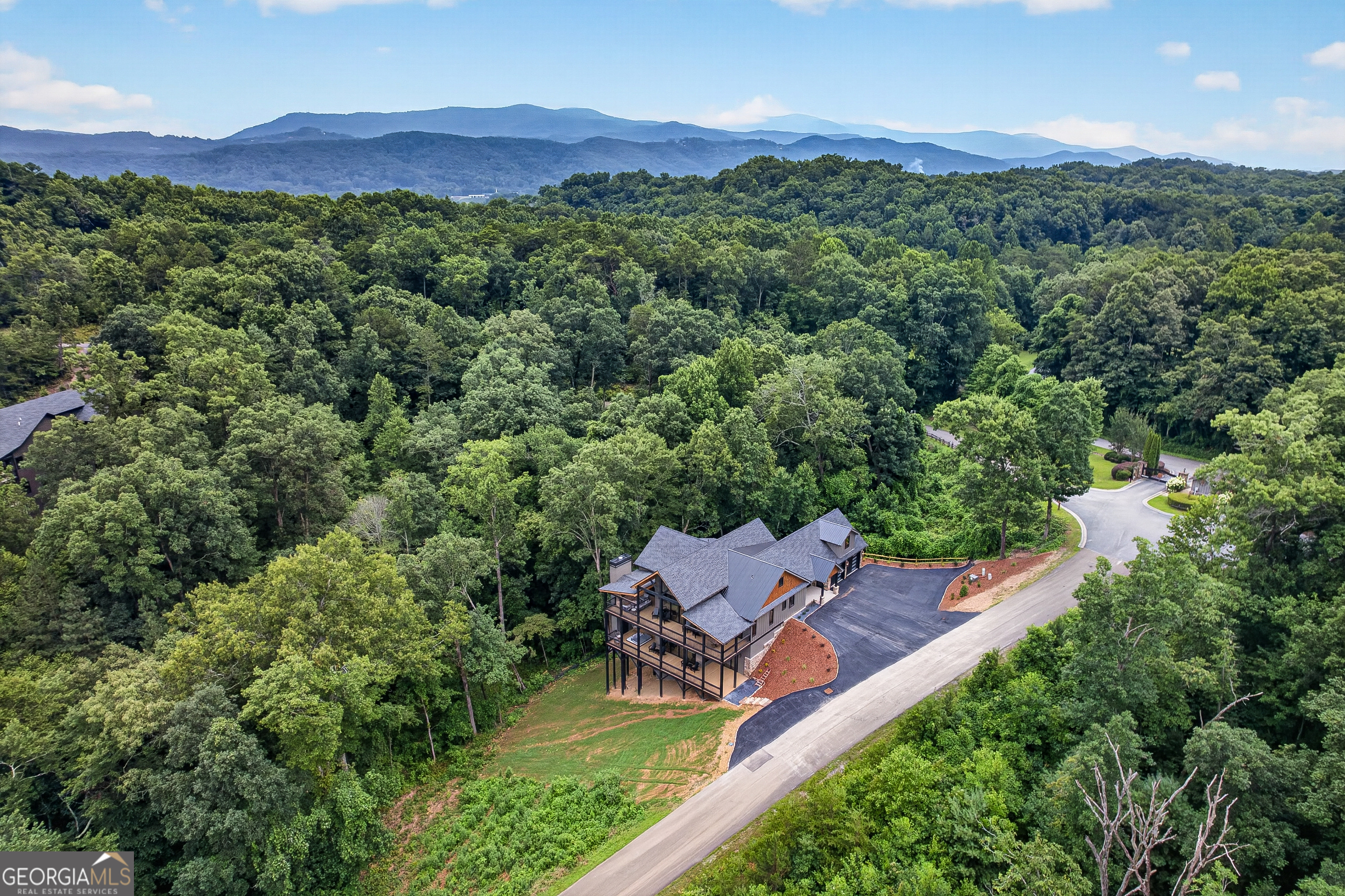 44 Staurolite Mountain Road
