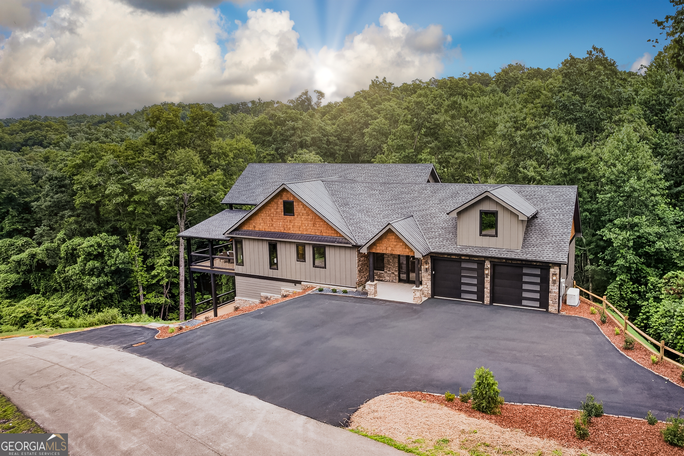 44 Staurolite Mountain Road