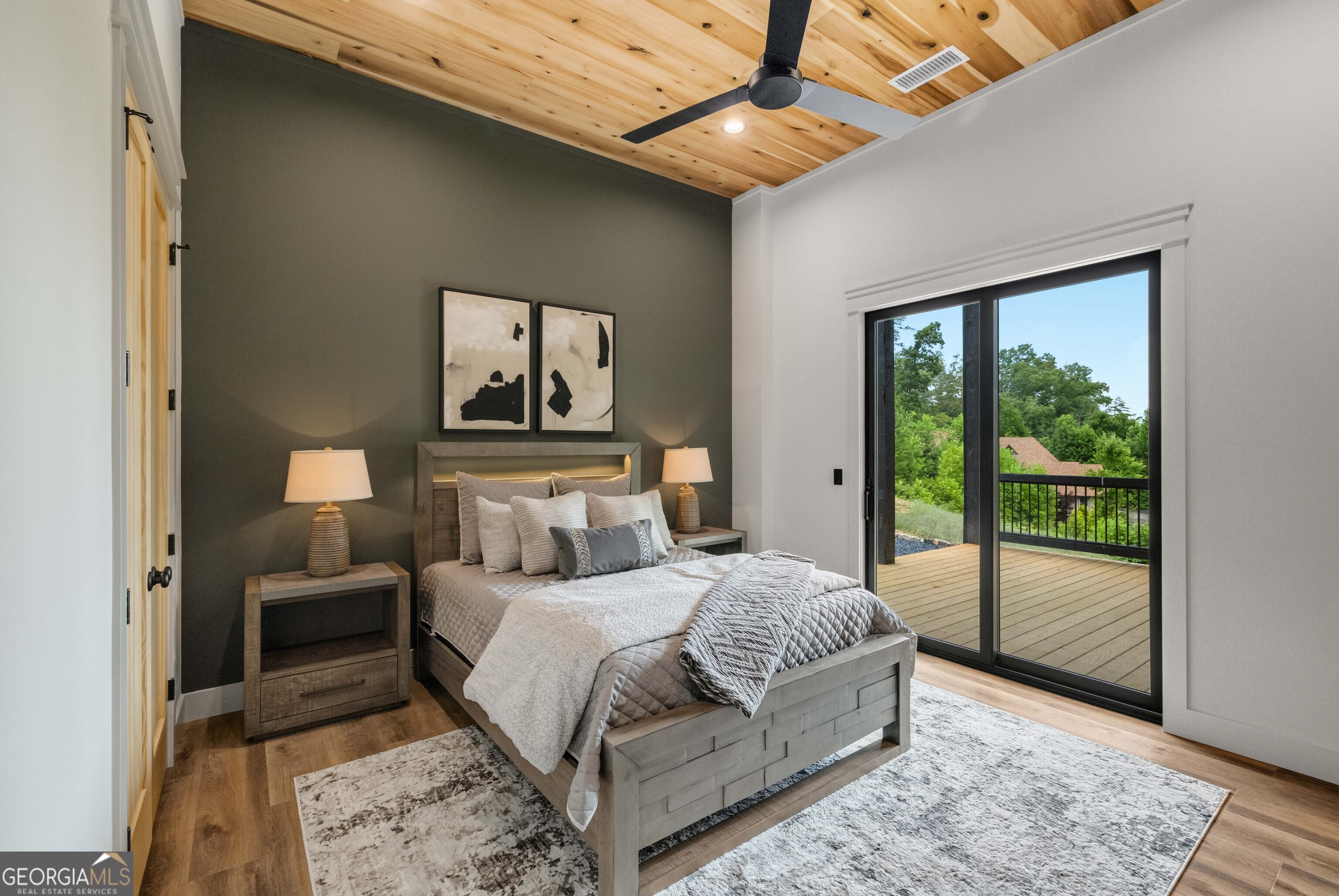 44 Staurolite Mountain Road