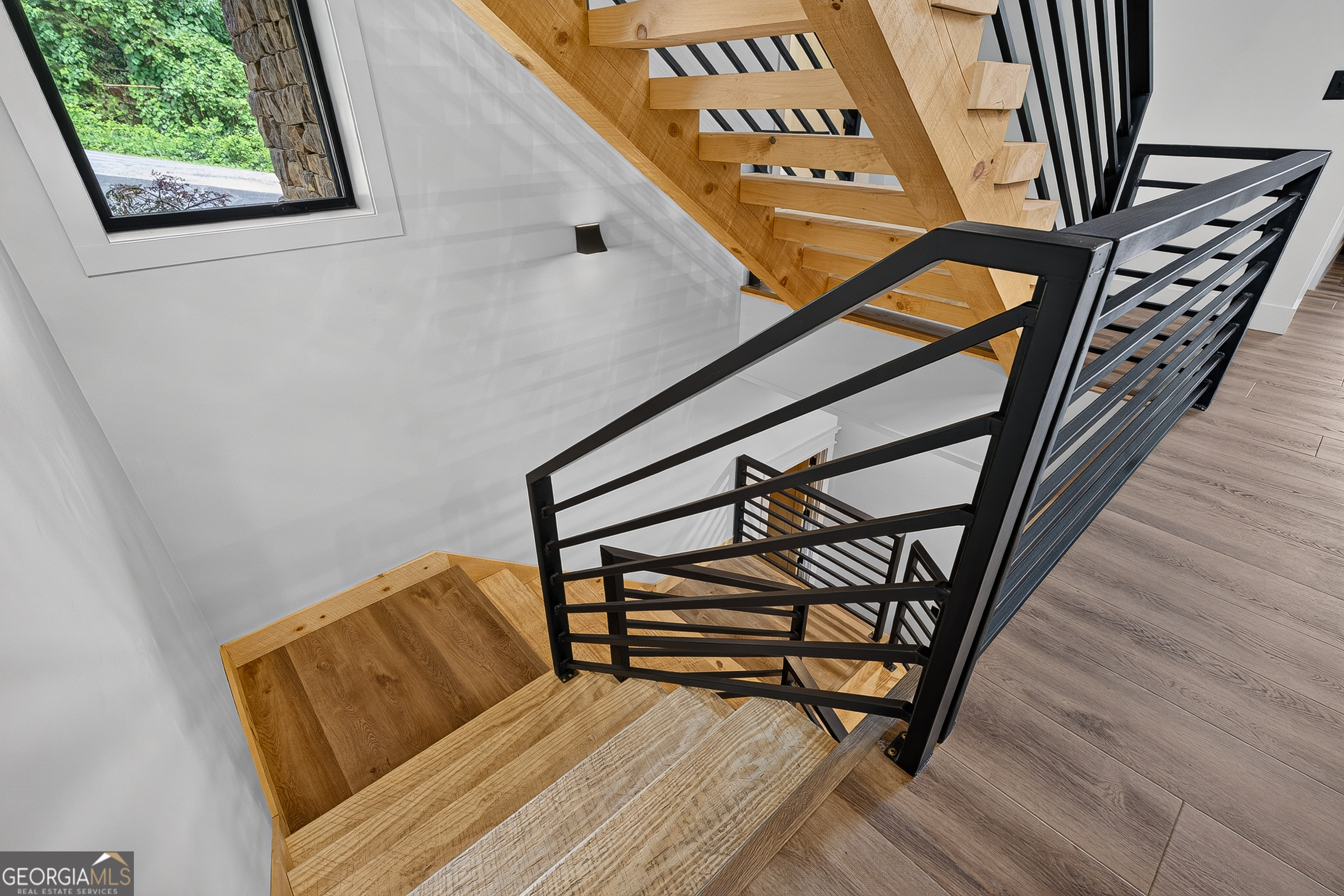 44 Staurolite Mountain Road