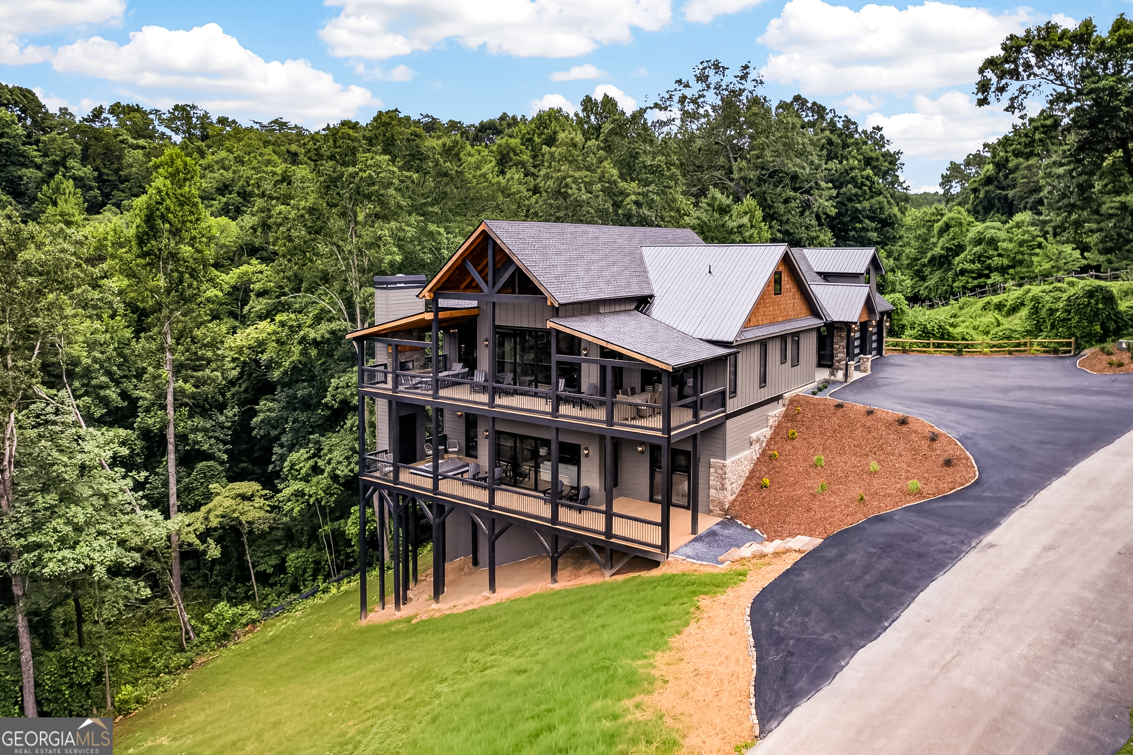44 Staurolite Mountain Road