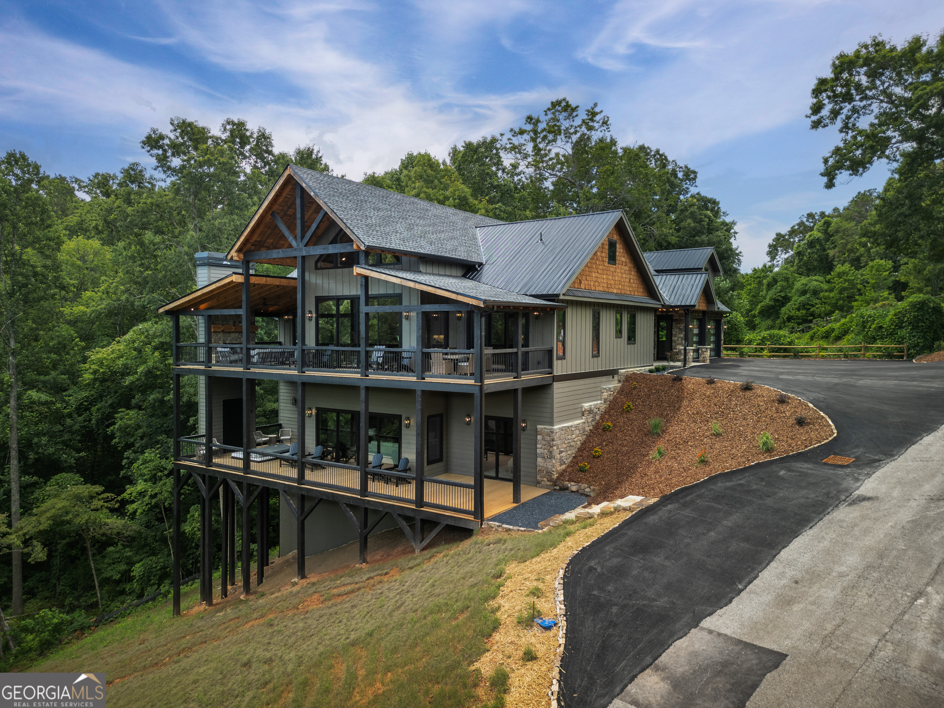 44 Staurolite Mountain Road