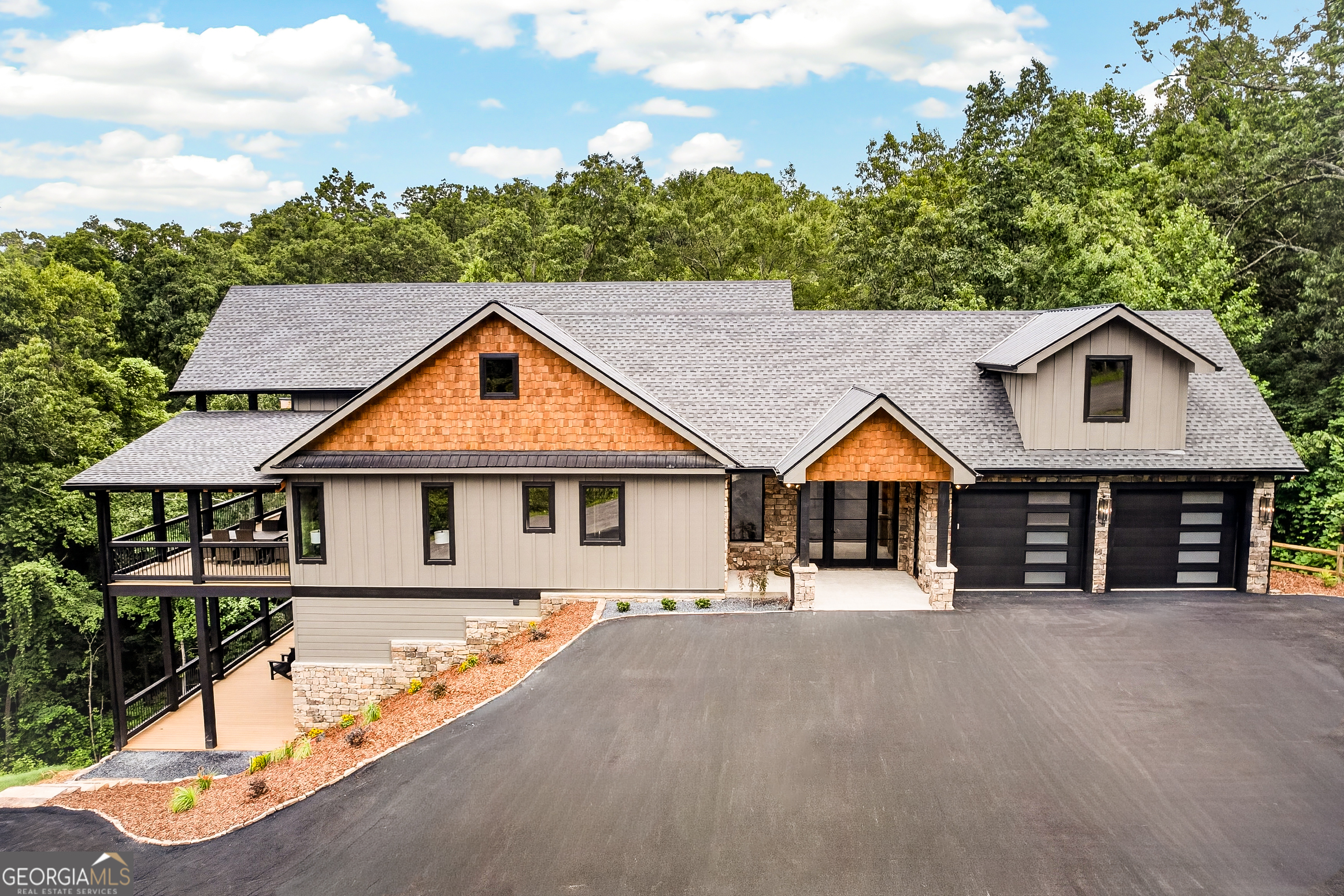 44 Staurolite Mountain Road