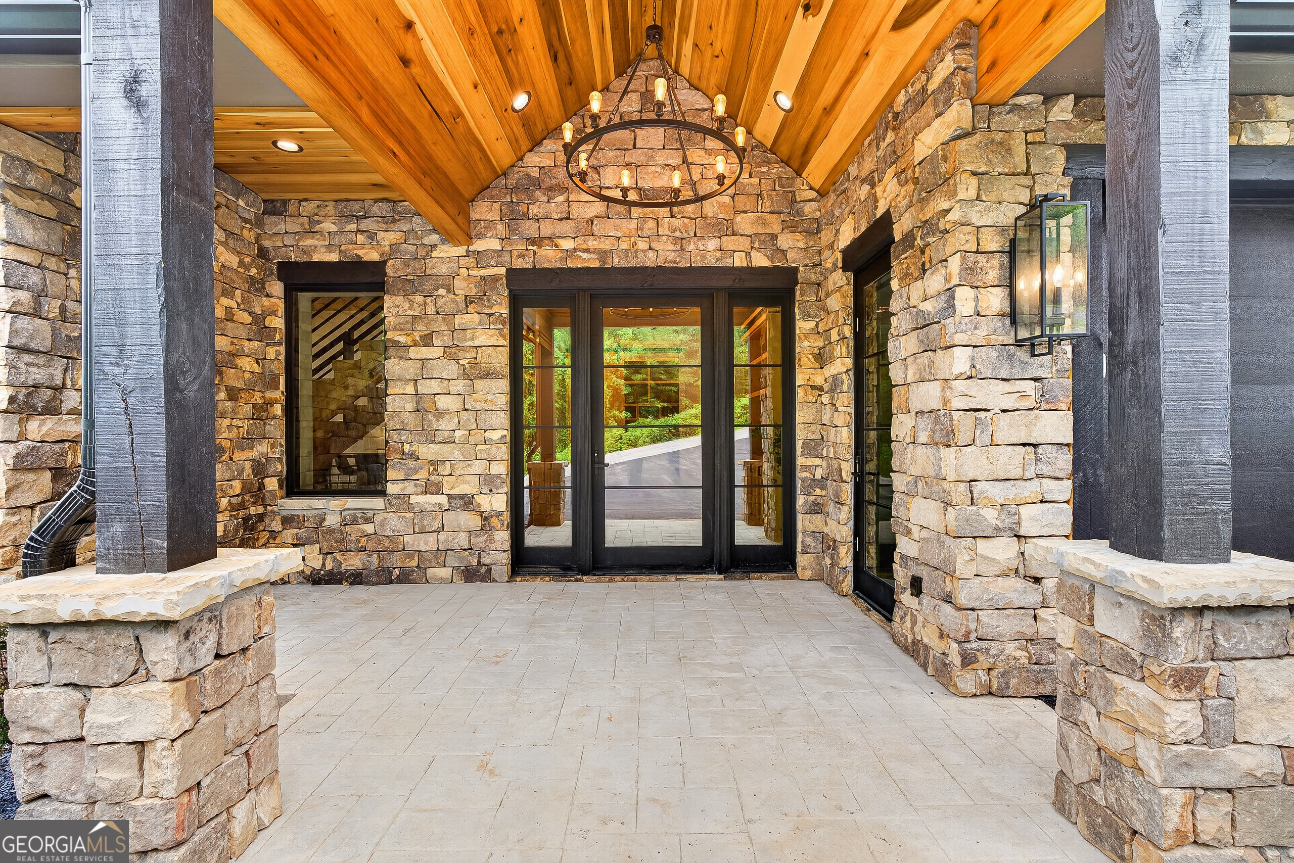 44 Staurolite Mountain Road