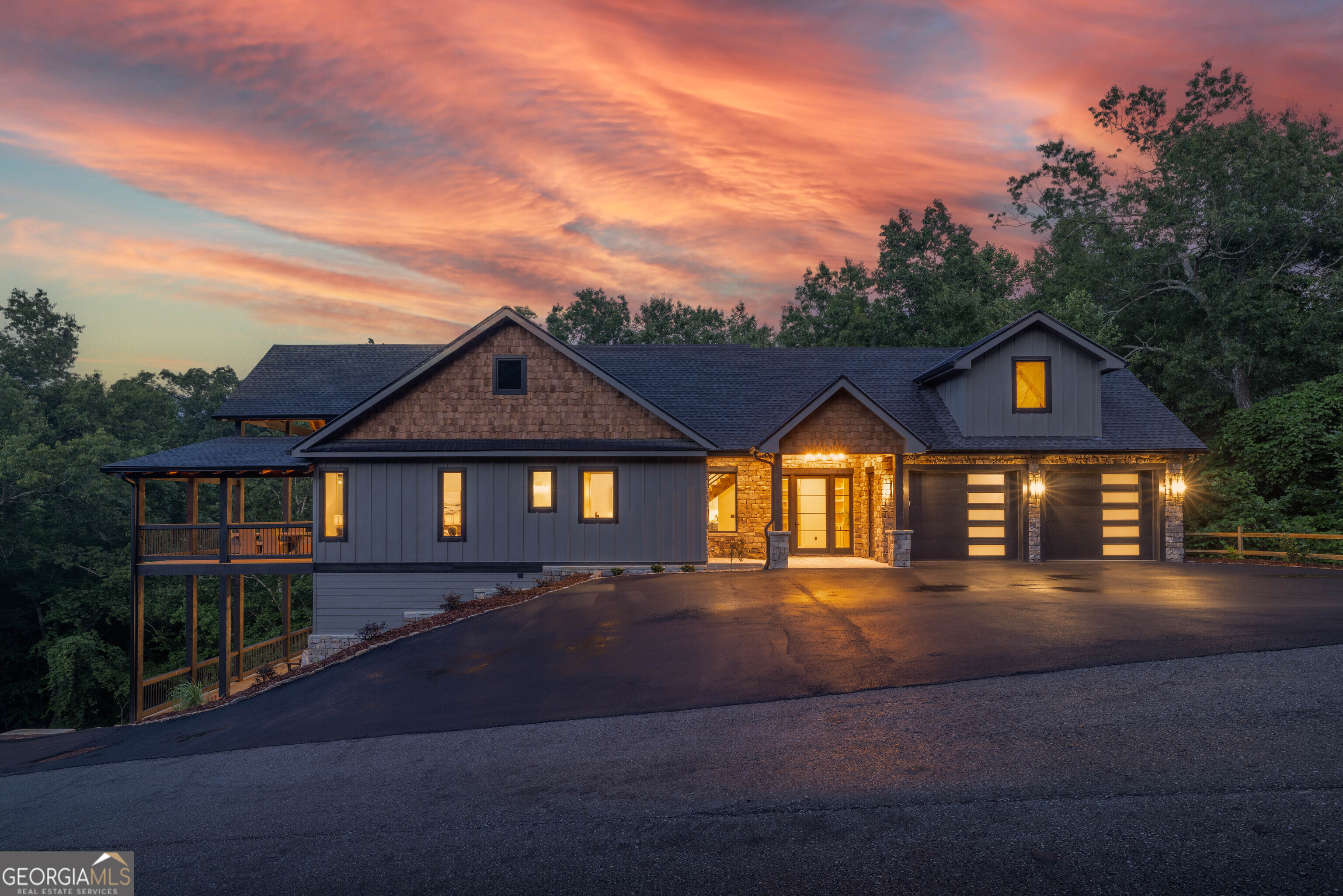 44 Staurolite Mountain Road