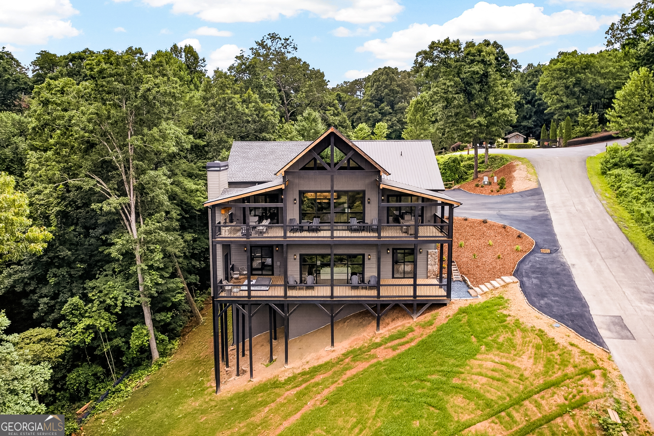 44 Staurolite Mountain Road
