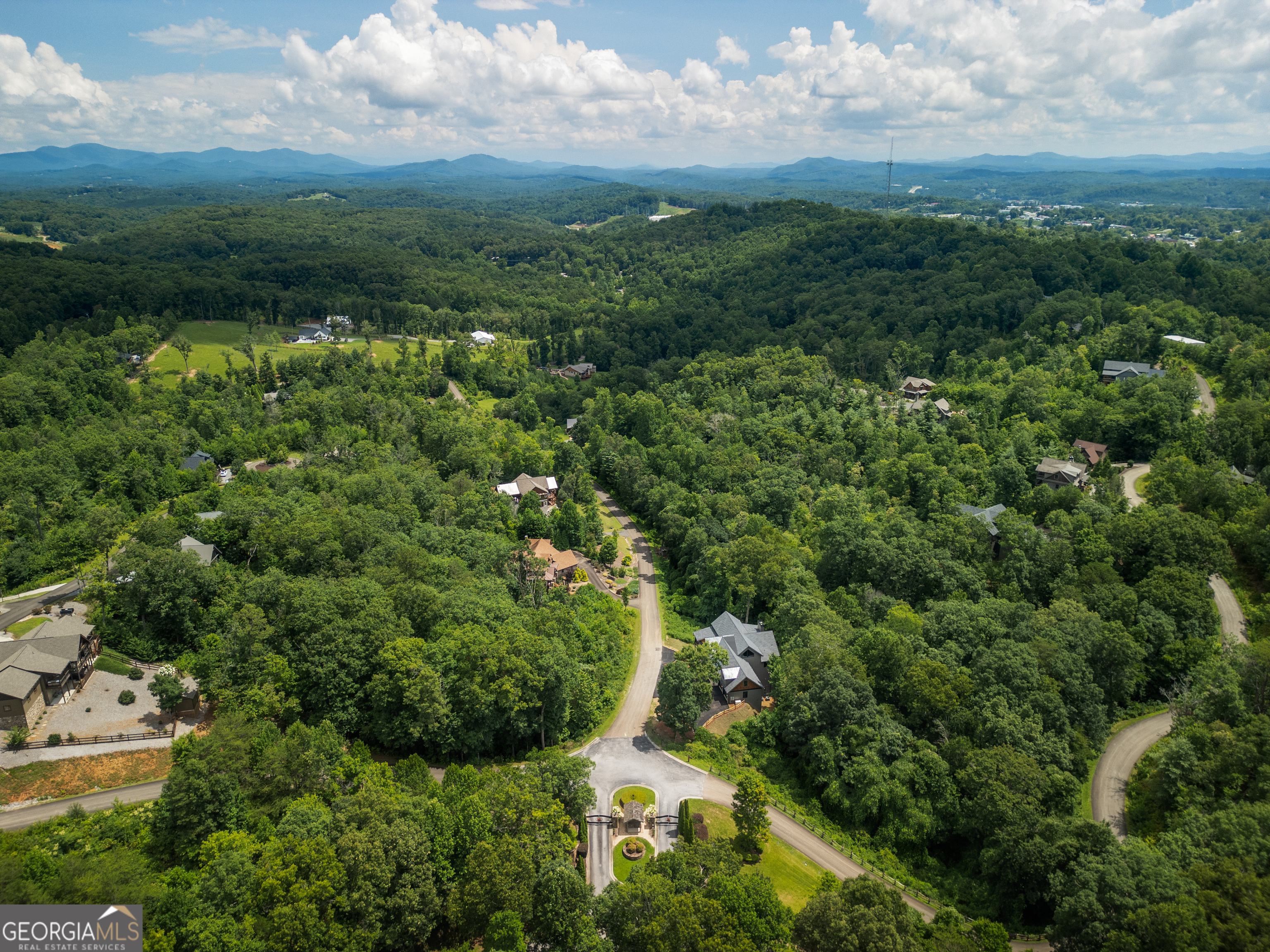 44 Staurolite Mountain Road