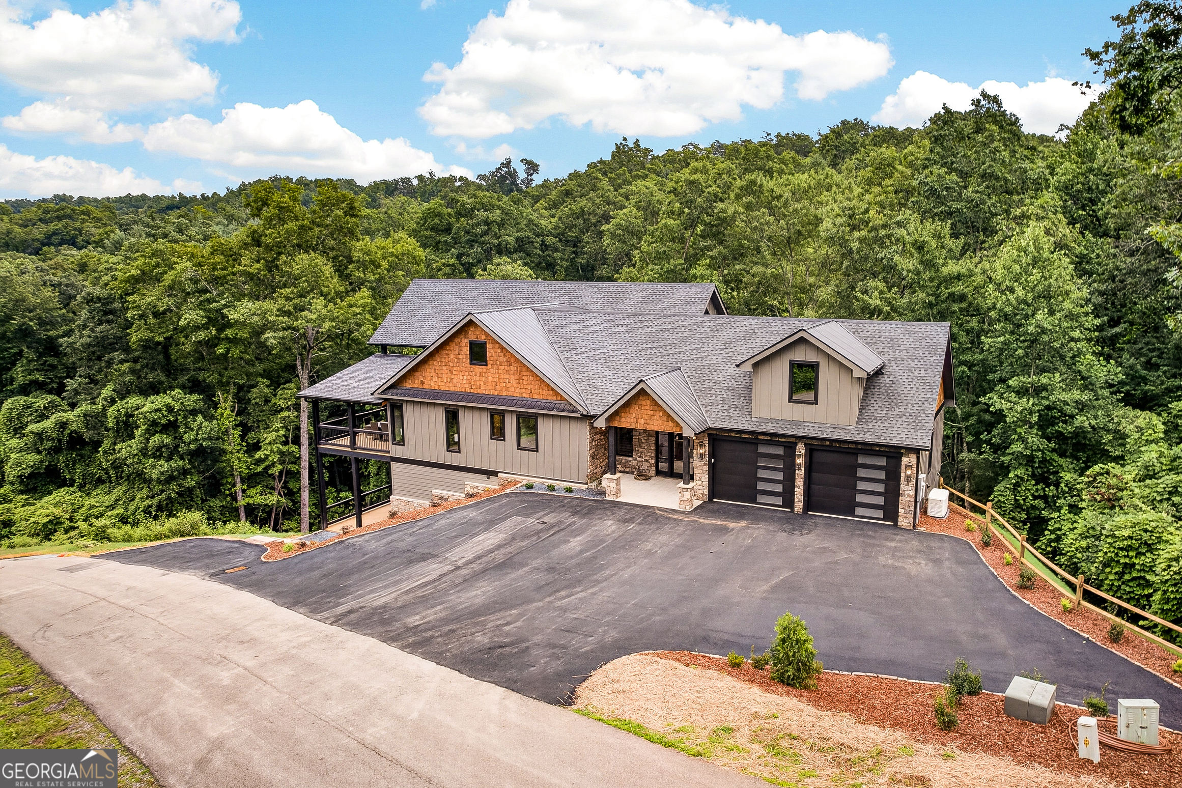 44 Staurolite Mountain Road