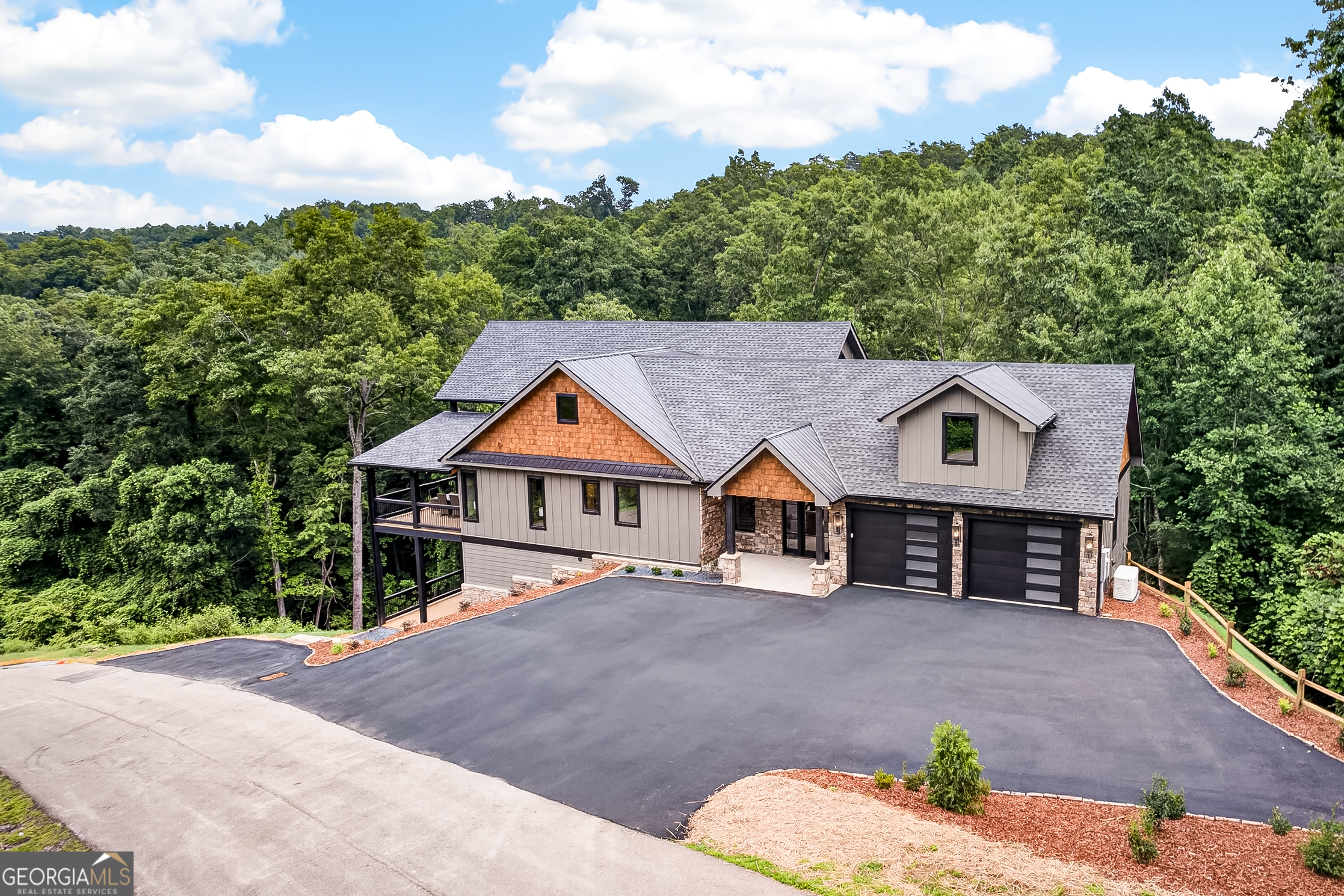 44 Staurolite Mountain Road