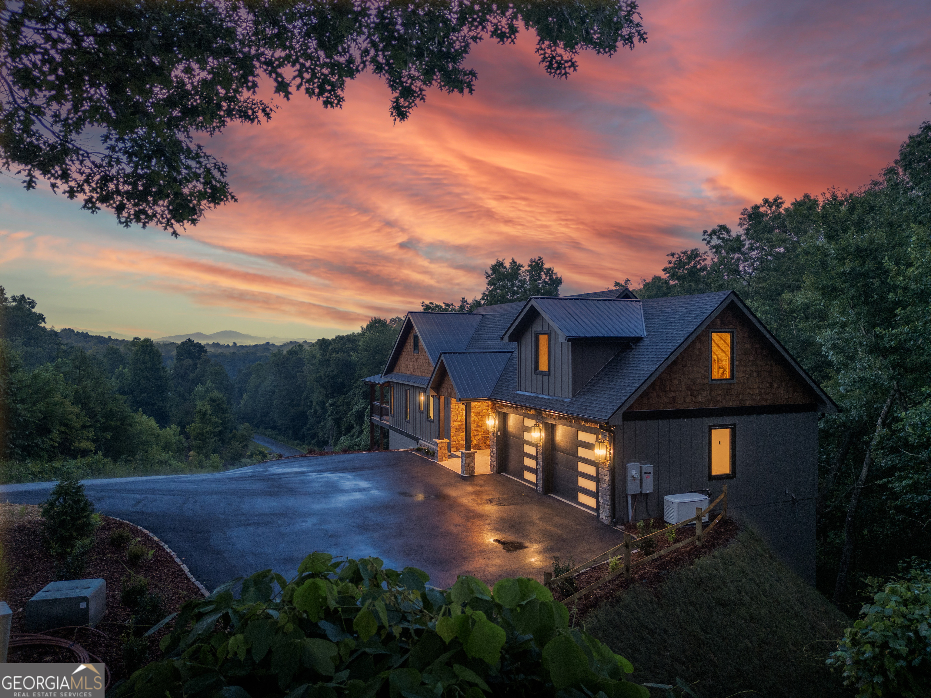 44 Staurolite Mountain Road