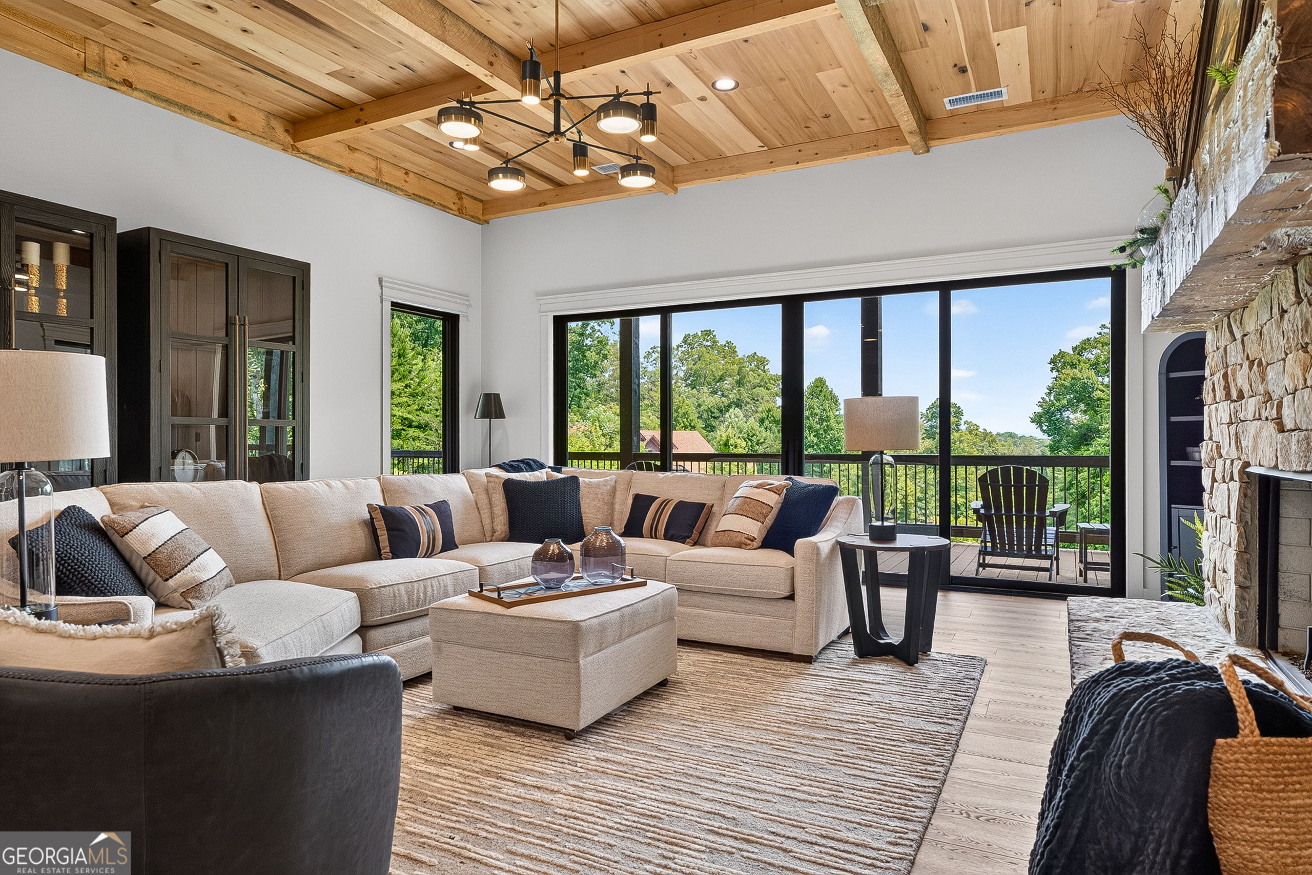 44 Staurolite Mountain Road