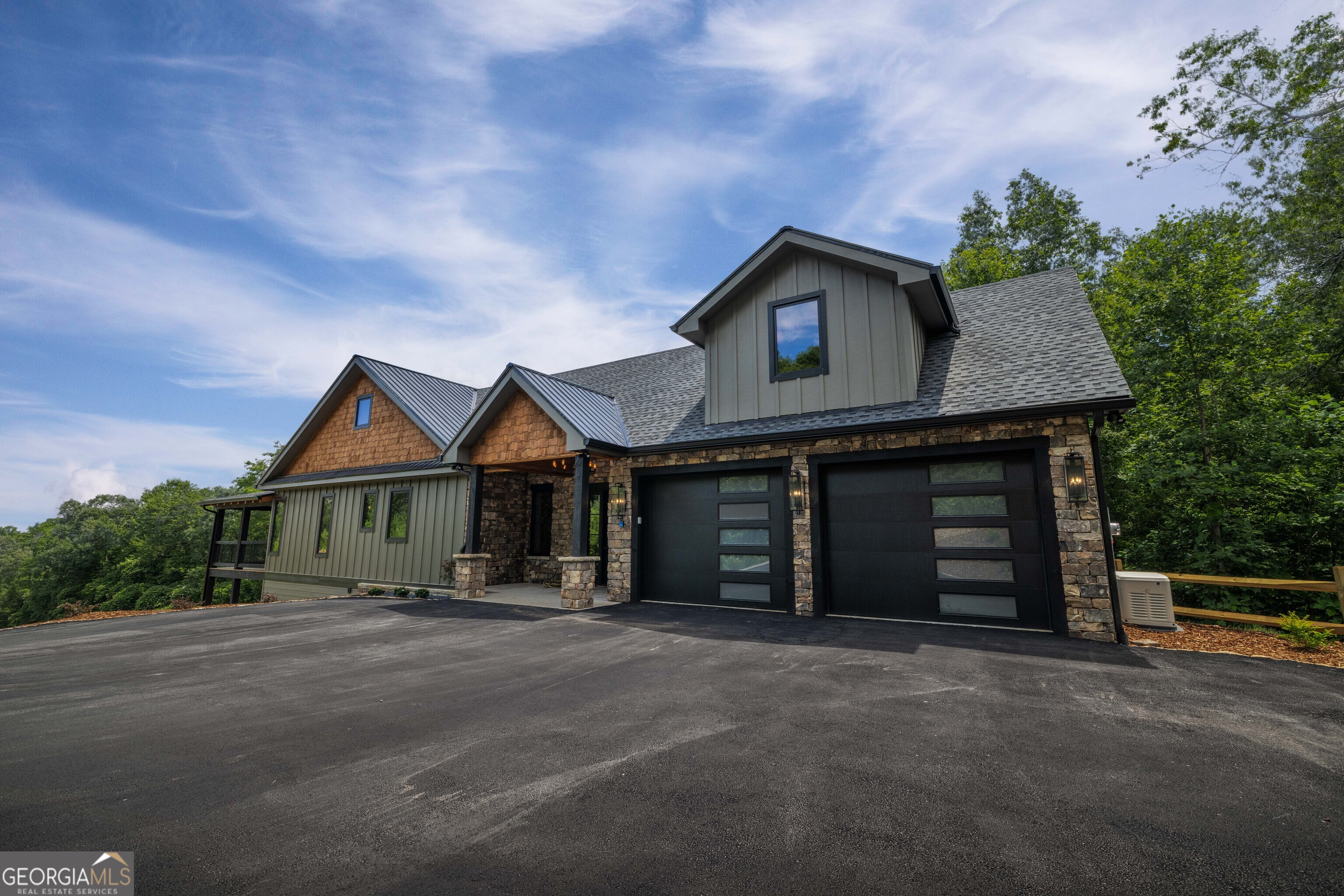 44 Staurolite Mountain Road
