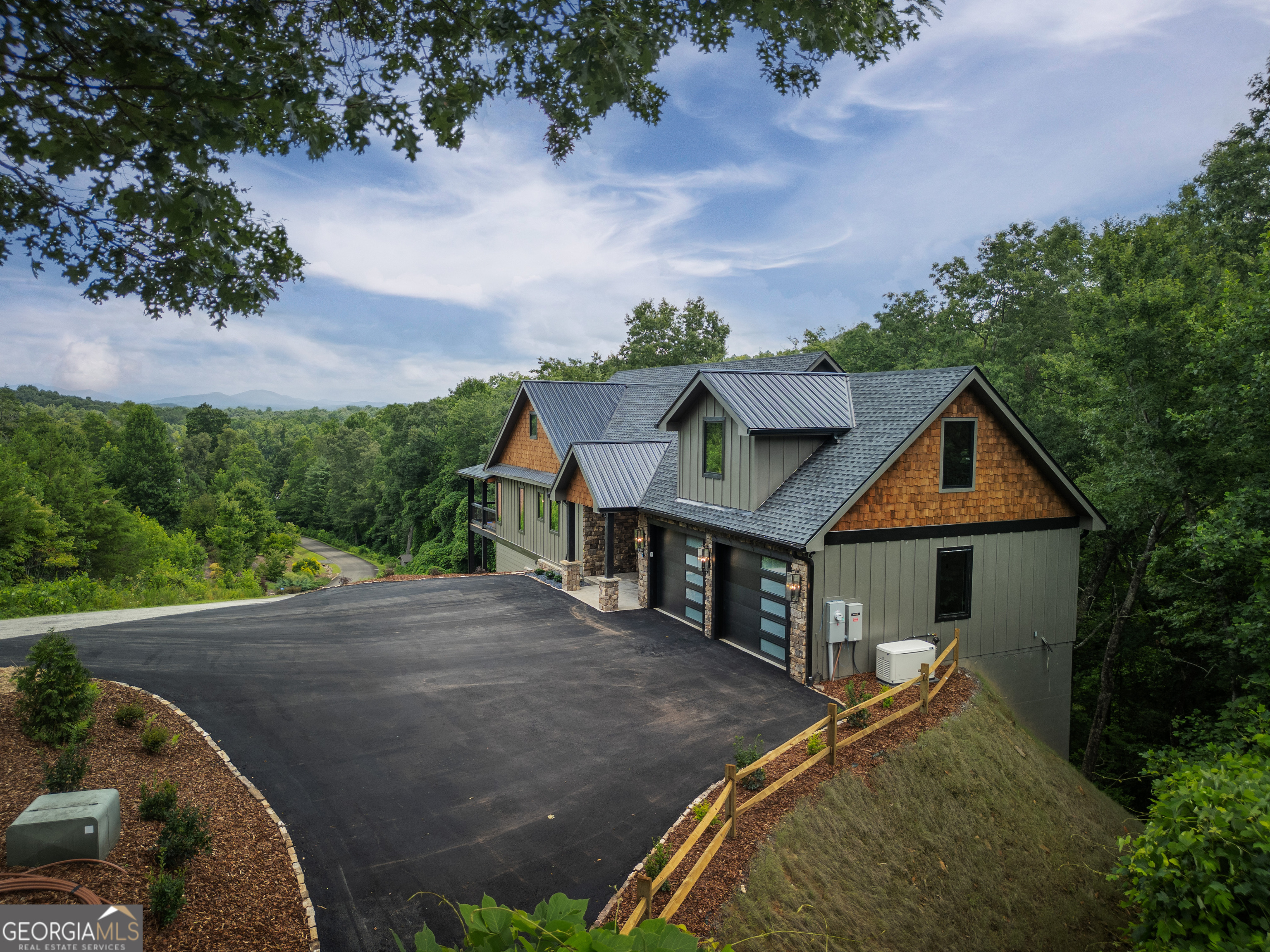 44 Staurolite Mountain Road
