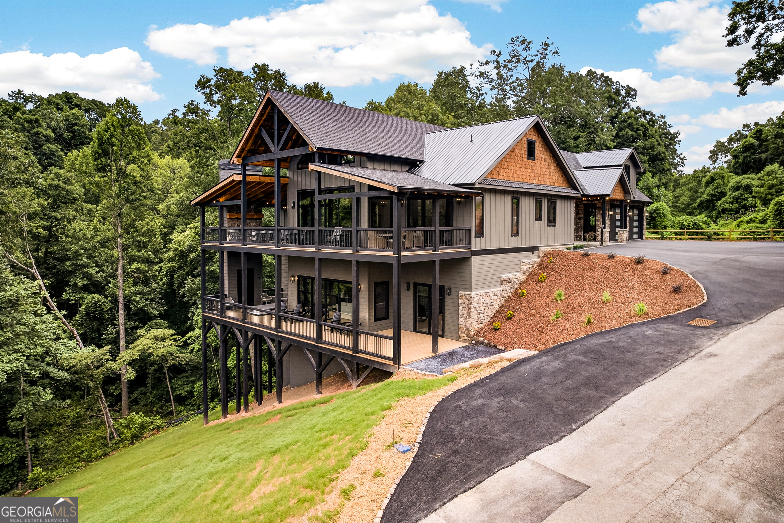 44 Staurolite Mountain Road