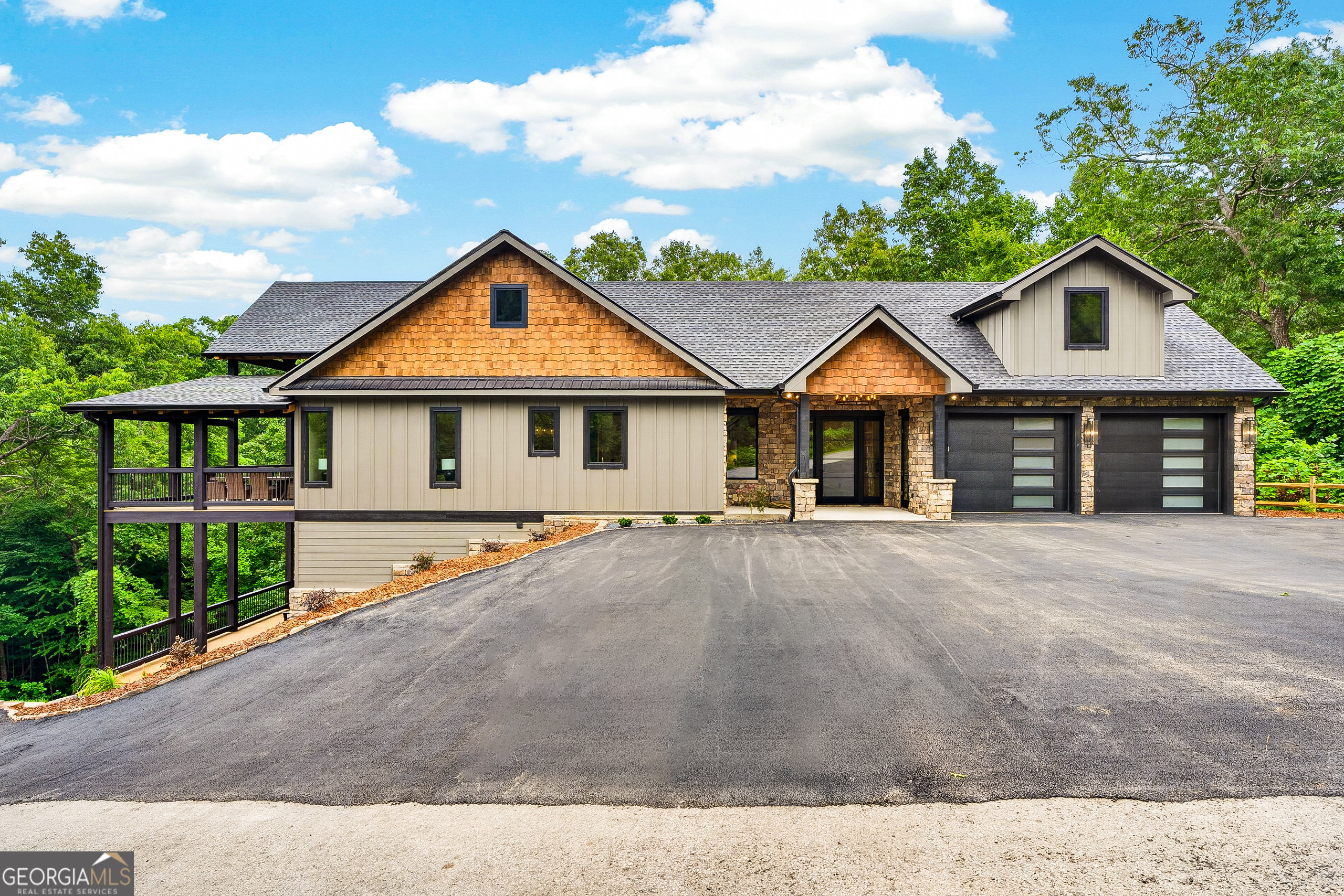 44 Staurolite Mountain Road