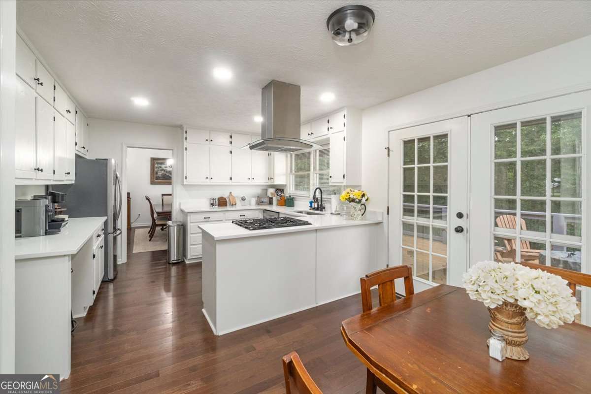 3039 Manor Ridge Drive