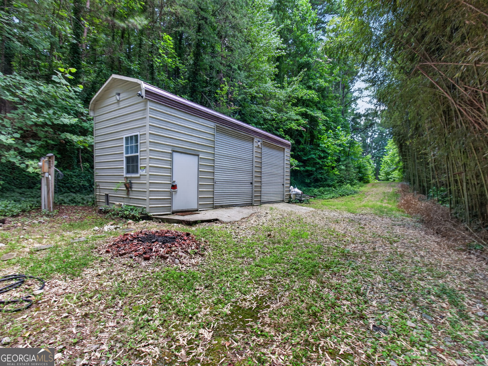 3182 Cove Road