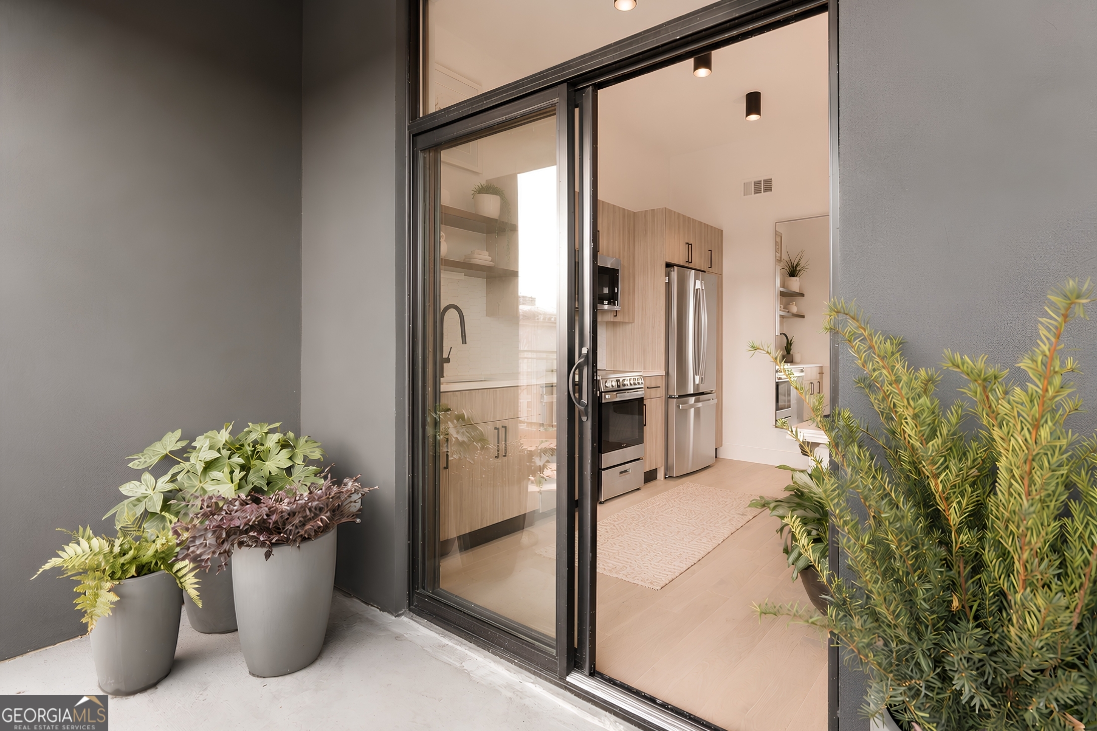 567 Ponce De Leon Avenue # 605