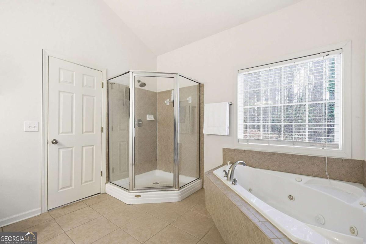 3155 Esplanade Circle SW